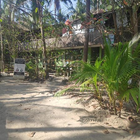 Oliver`s Laguna ECO Lodge Hotel Ngapali Exterior foto